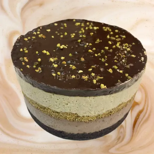 Pistachio Crunch Cake